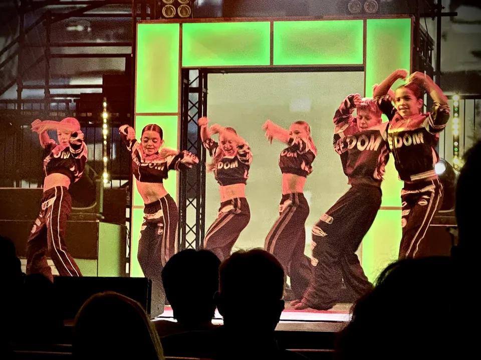 Manon Maindivide performing in Diverse Dubai Opera show 2025 - photo 3