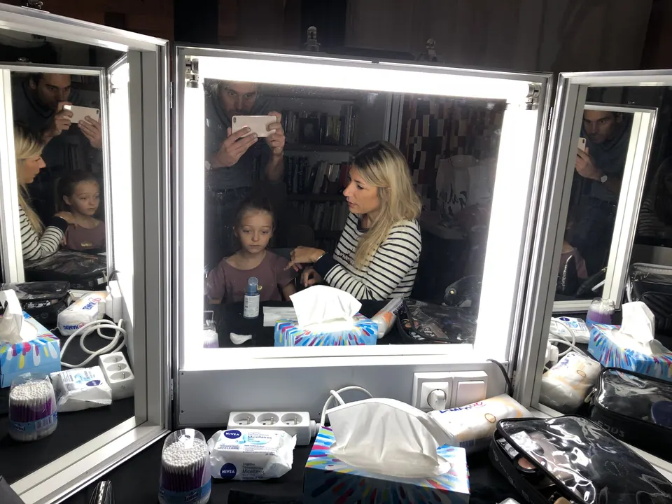 Manon Maindivide on the set of the commercial Fleury Michon - photo 1