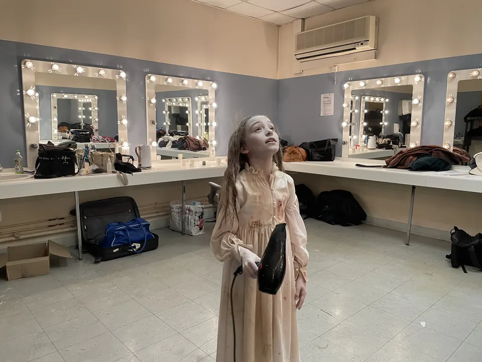 Manon Maindivide on the set of Pandemonium as Nina - photo 1