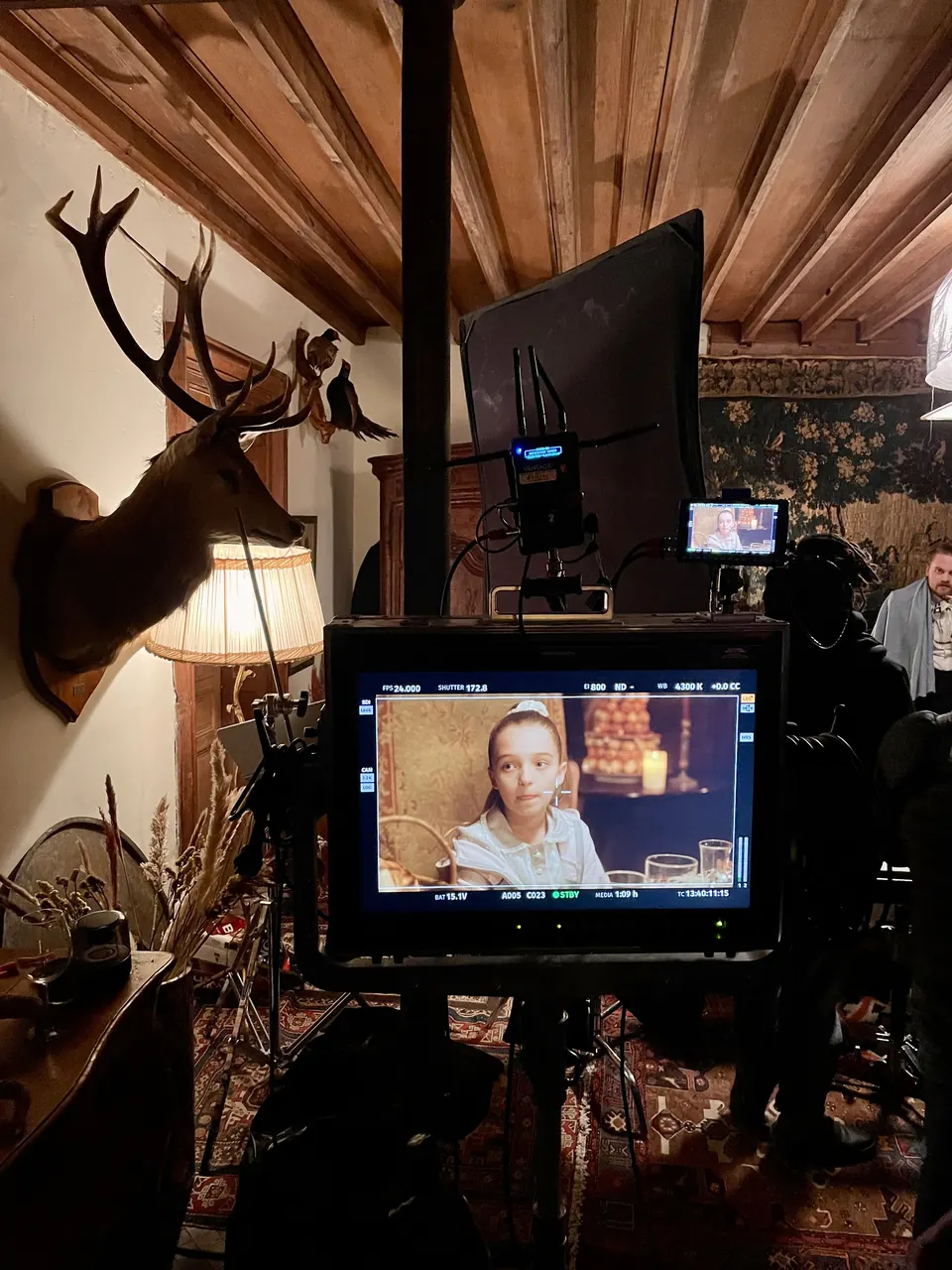 Manon Maindivide on the set of Pill as Louise - photo 4
