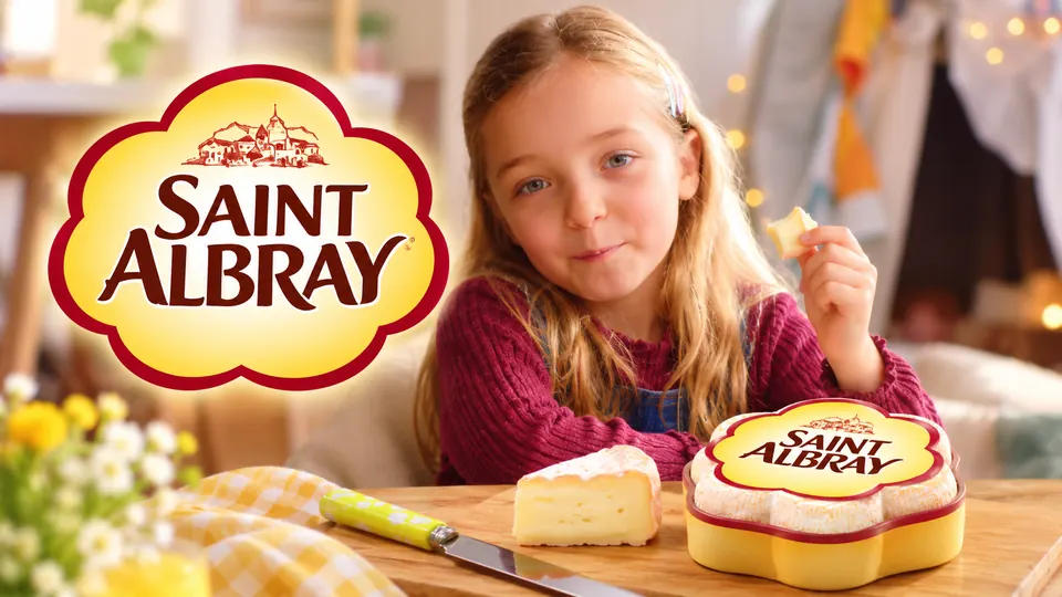 Manon Maindivide on the set of the commercial Saint-Albray (2019)