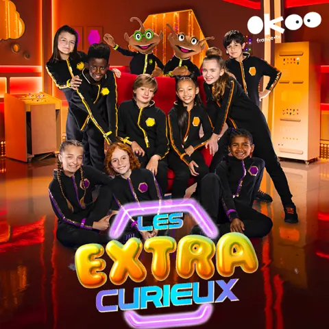 Manon Maindivide on the set of The Extra Curious - Season 2 as Self (co-presenter) (2023)