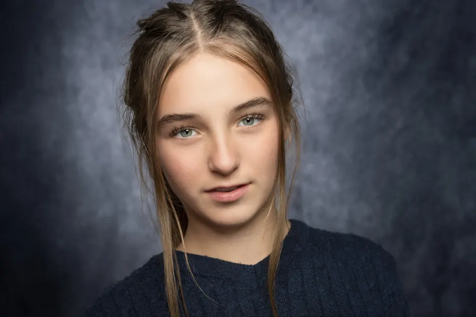 Manon Maindivide - headshot 1